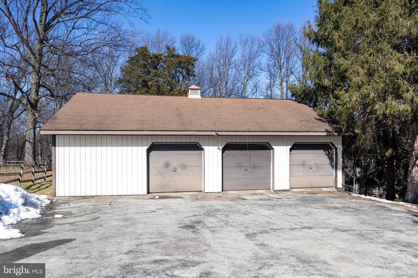906 Heather Lane photo 25