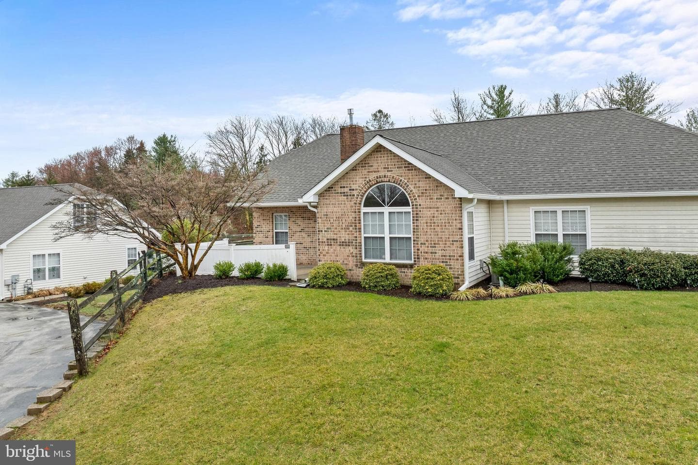 135 Village Way #5b photo 3