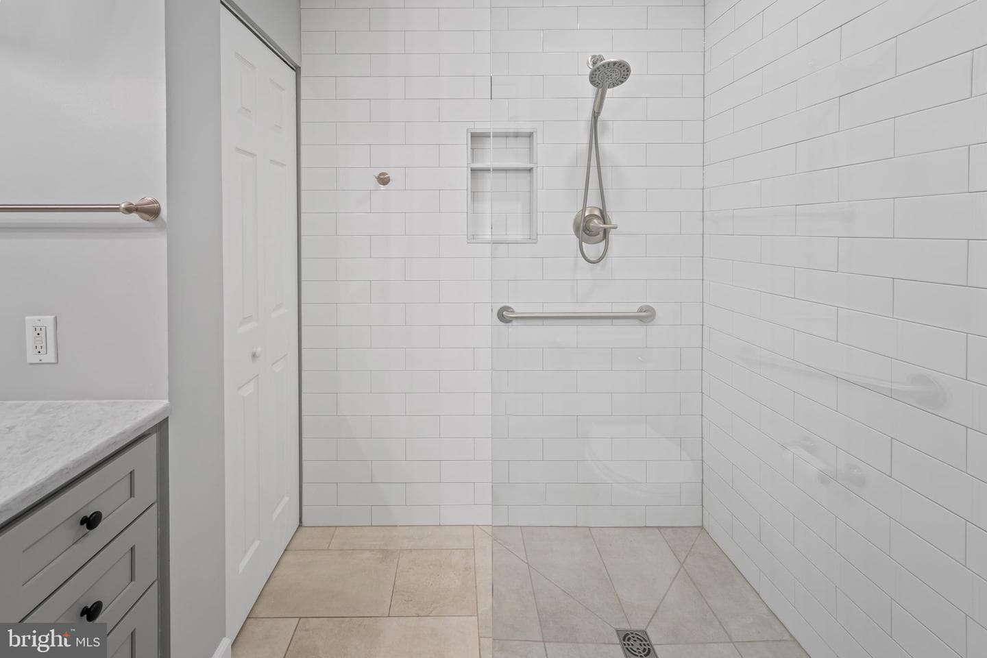 135 Village Way #5b photo 31