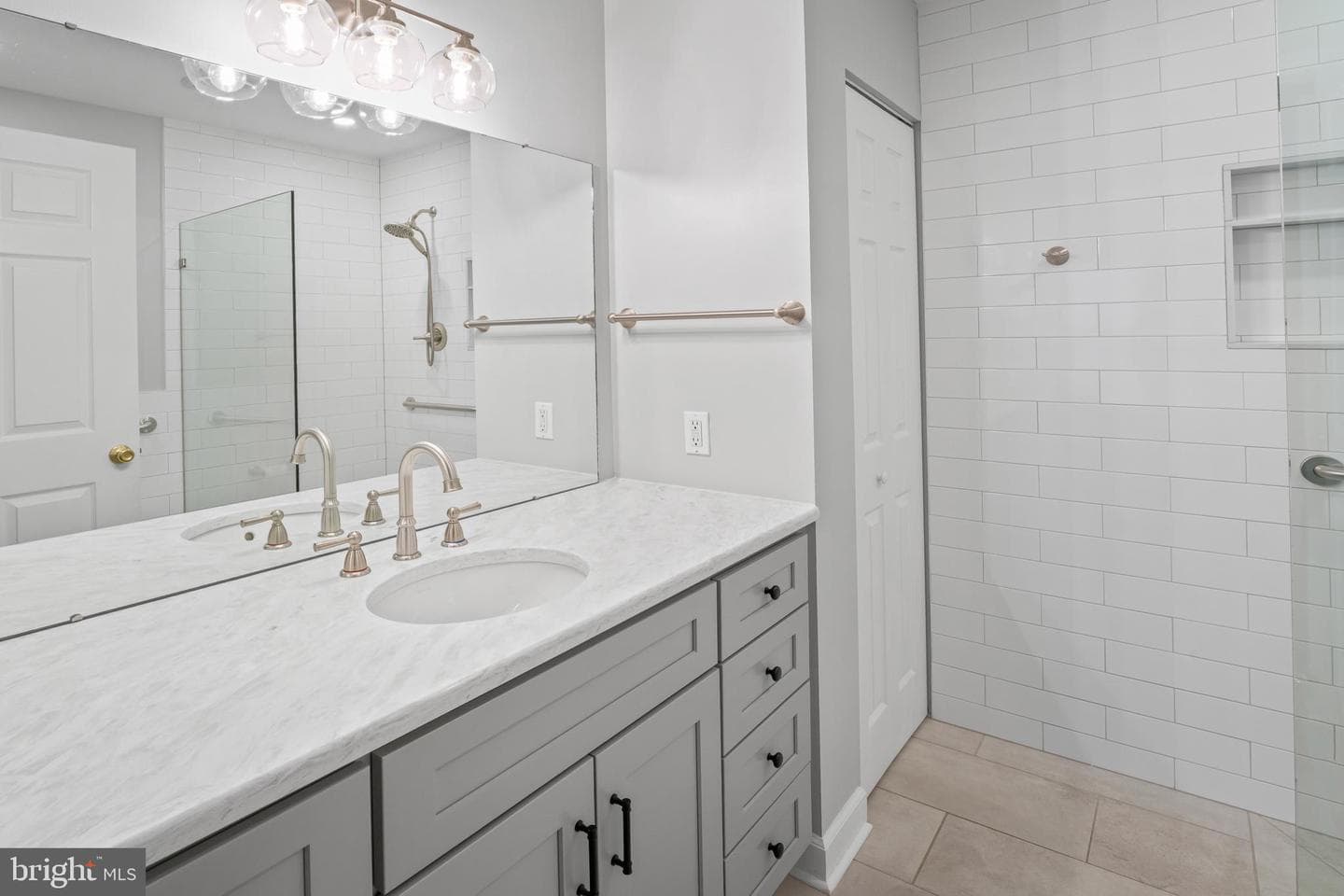 135 Village Way #5b photo 32
