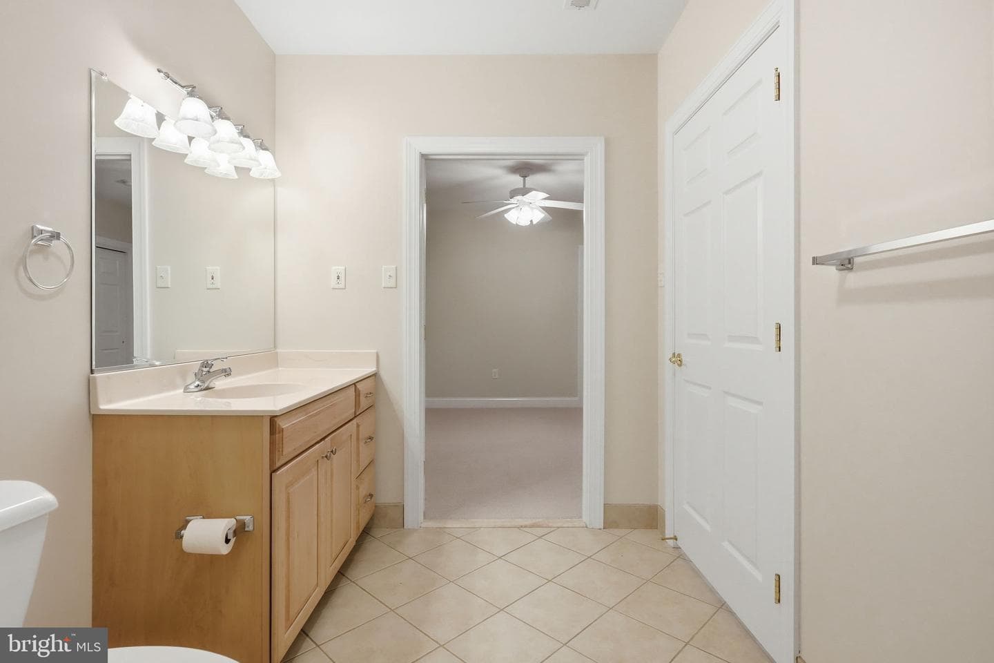 320 Tarbert Drive photo 54