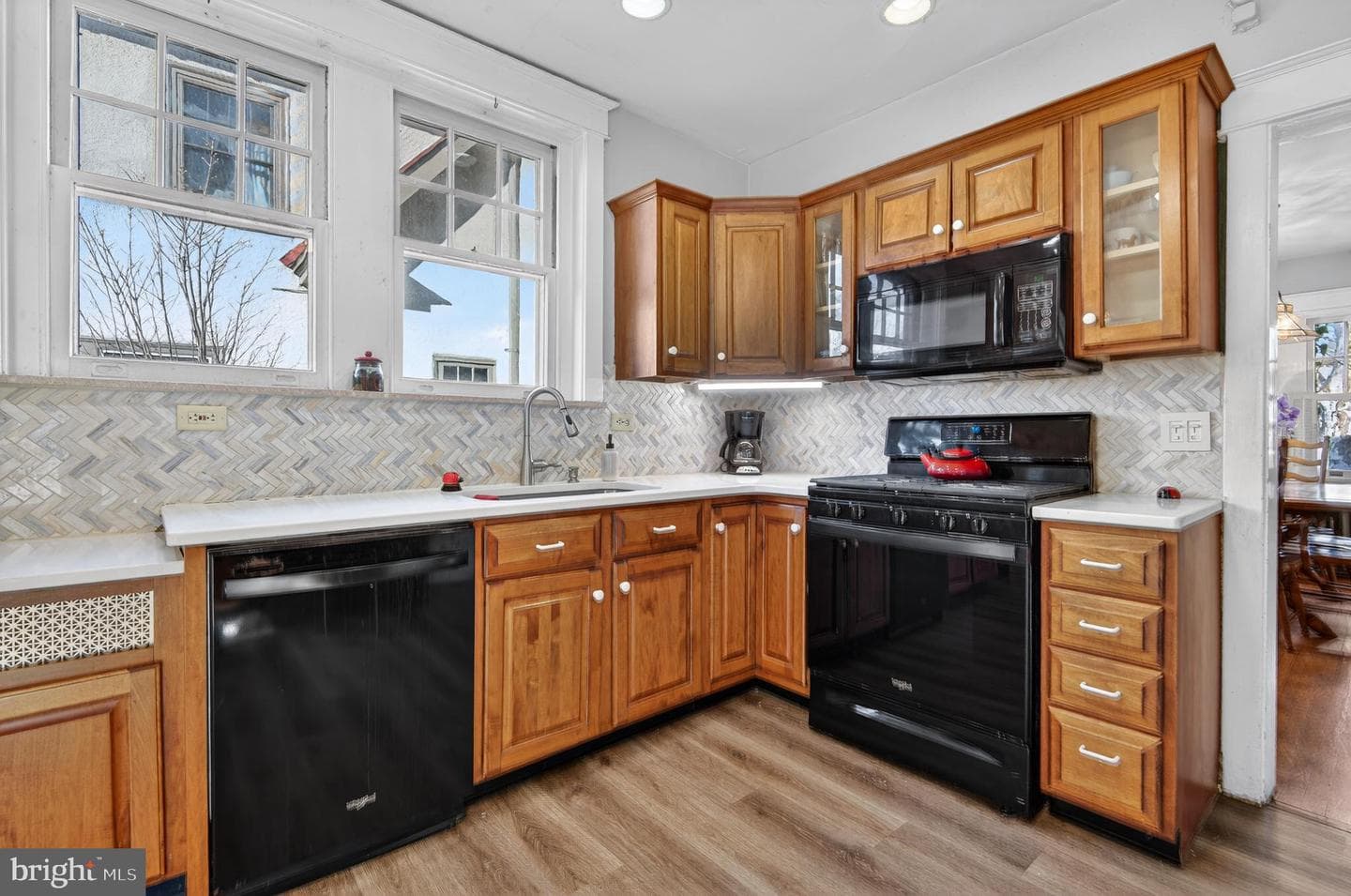 416 W Barnard Street photo 15