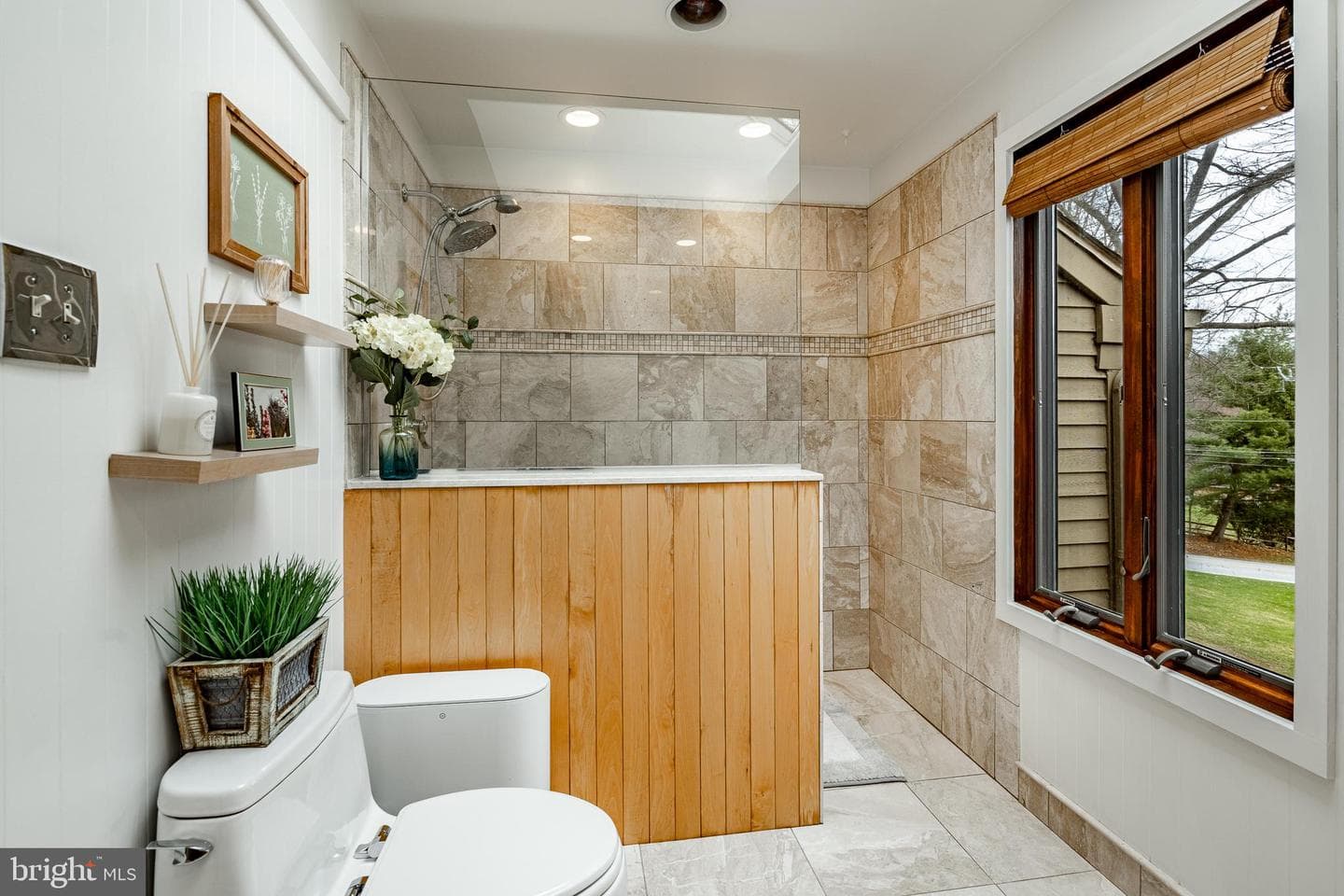 6 Greenridge Road photo 43