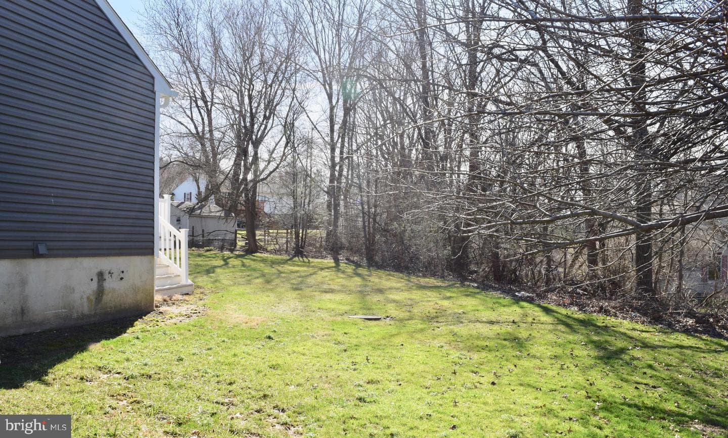 393 Clover Court photo 31