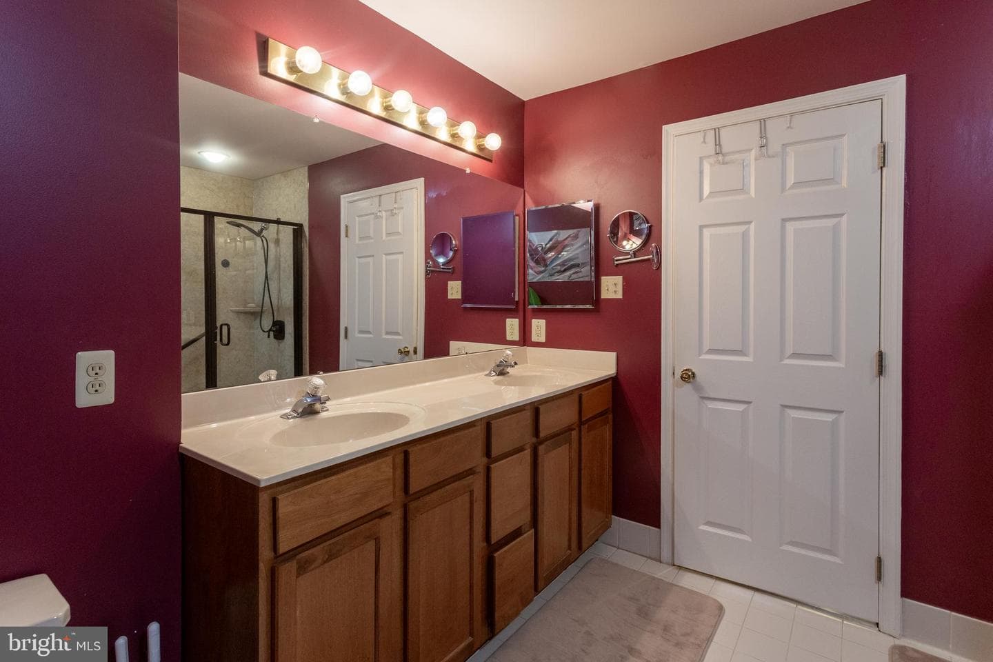 105 Yorktown Court photo 16