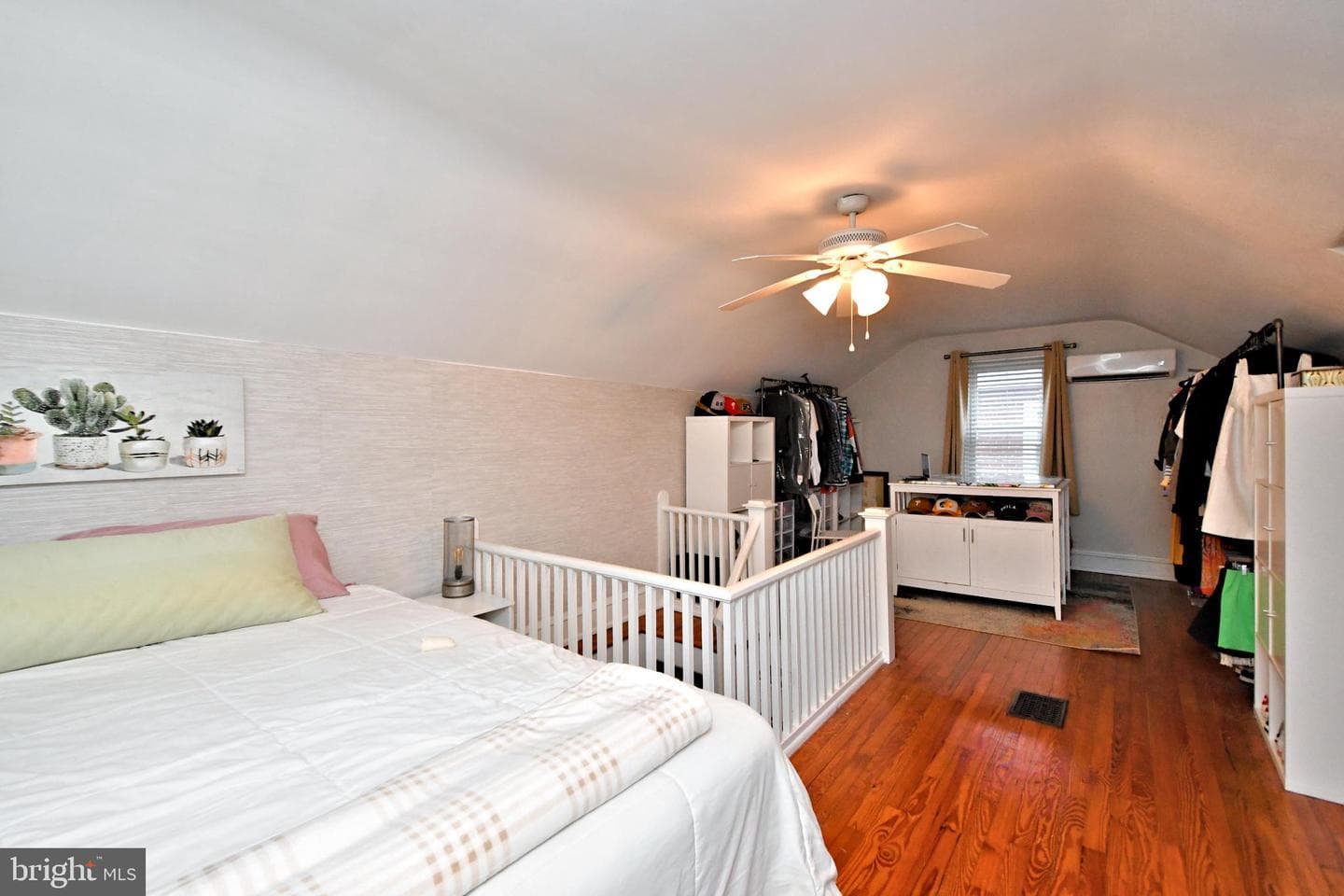 766 Starr Street photo 11