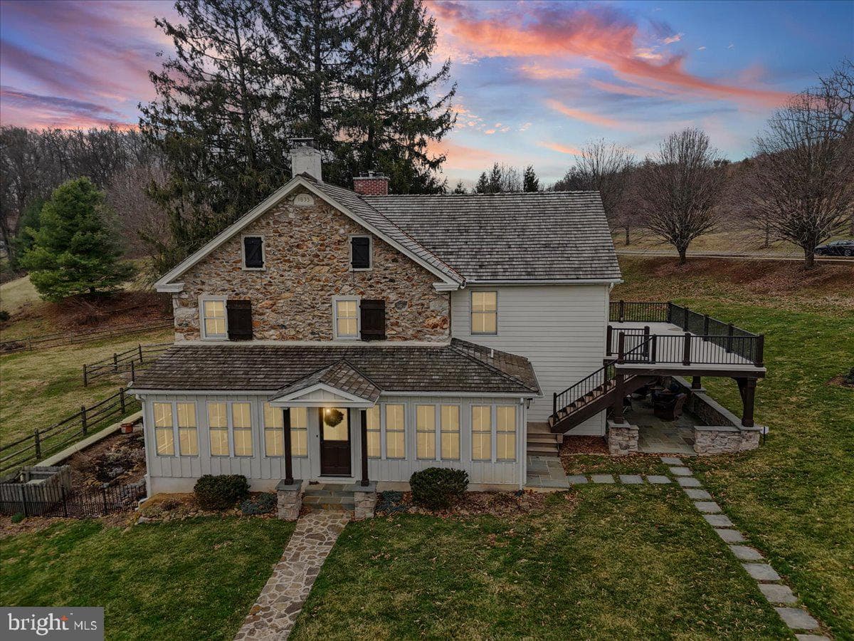 2563 Veronica Drive photo 14