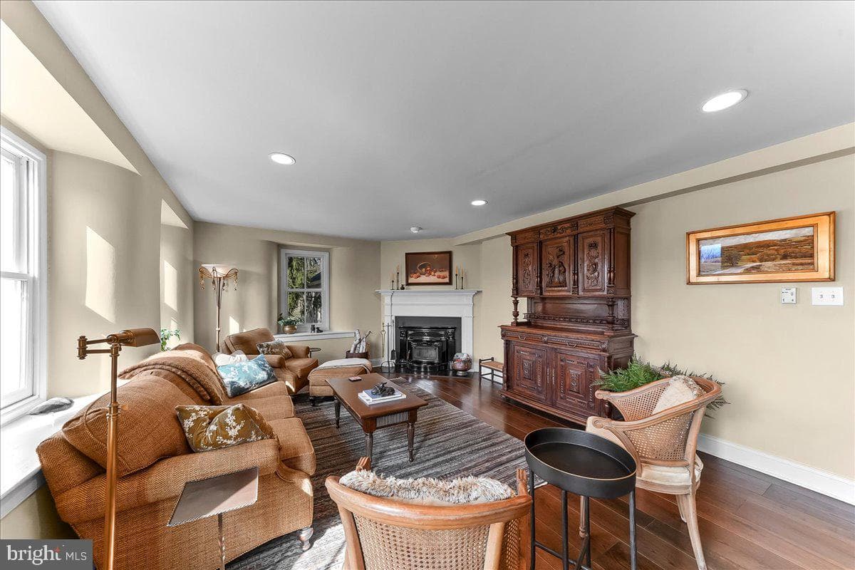 2563 Veronica Drive photo 22
