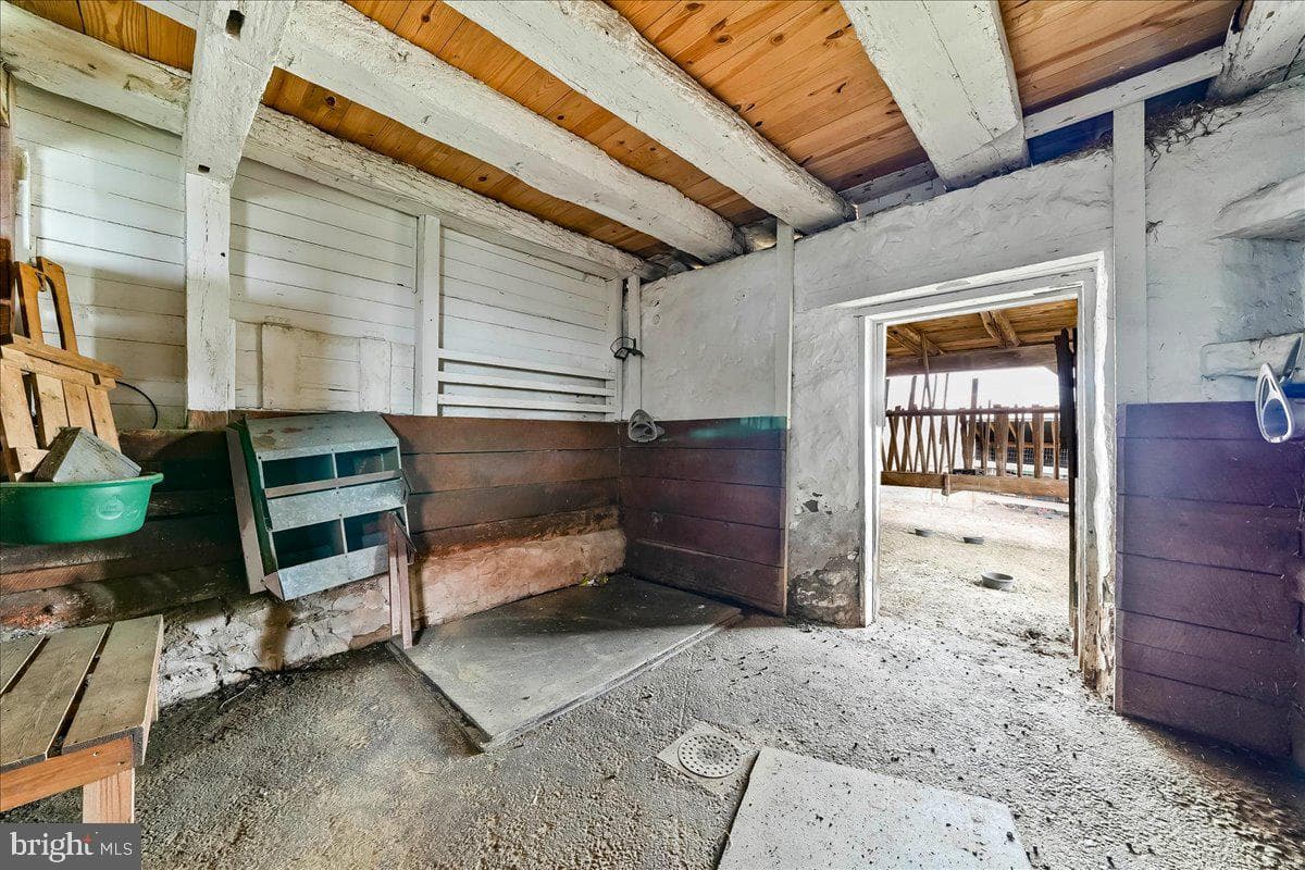 2563 Veronica Drive photo 56
