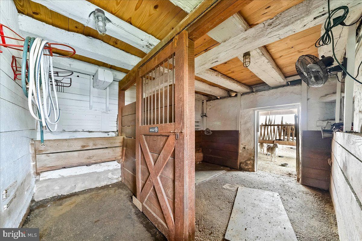 2563 Veronica Drive photo 57