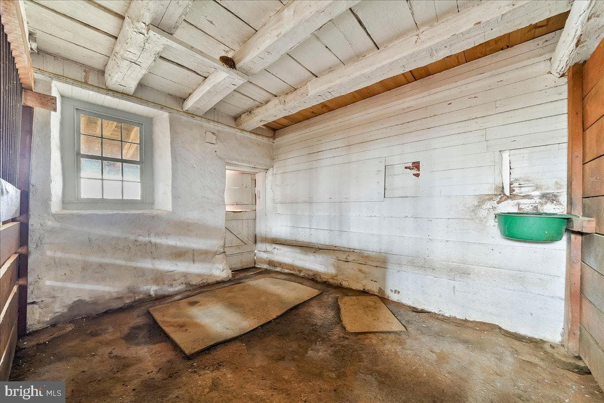 2563 Veronica Drive photo 58