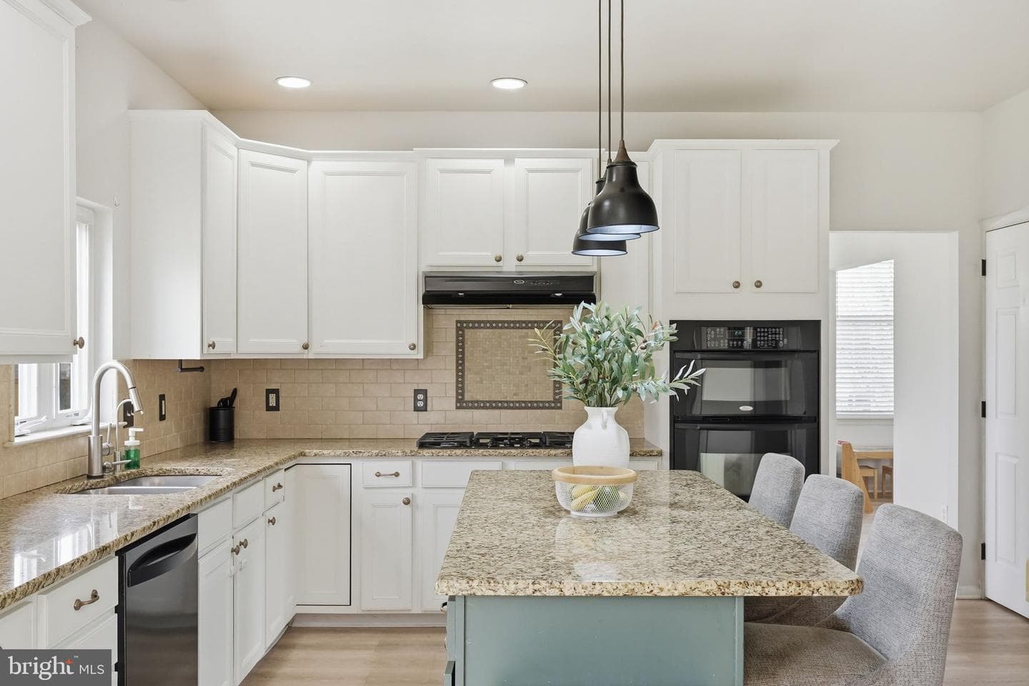 150 Durham Drive photo 8