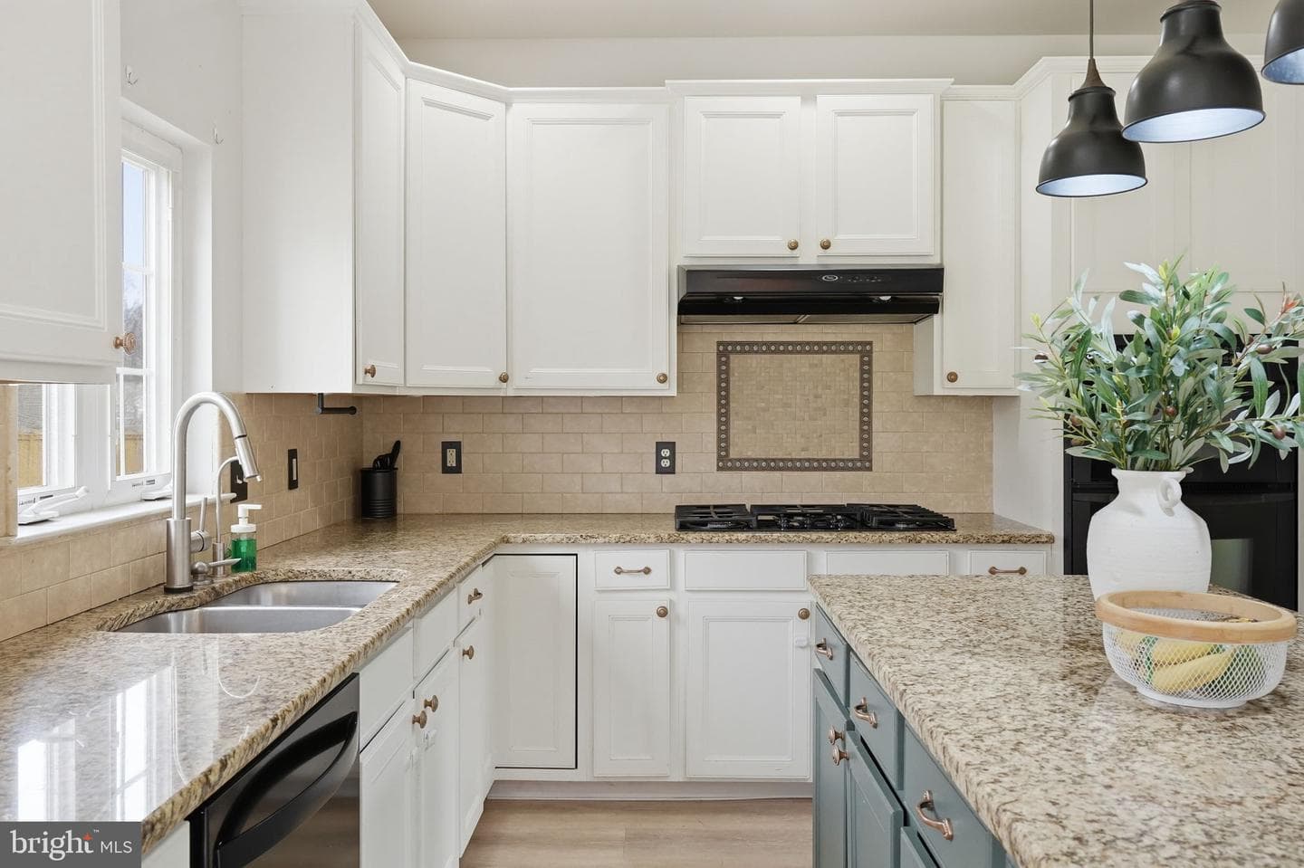 150 Durham Drive photo 9