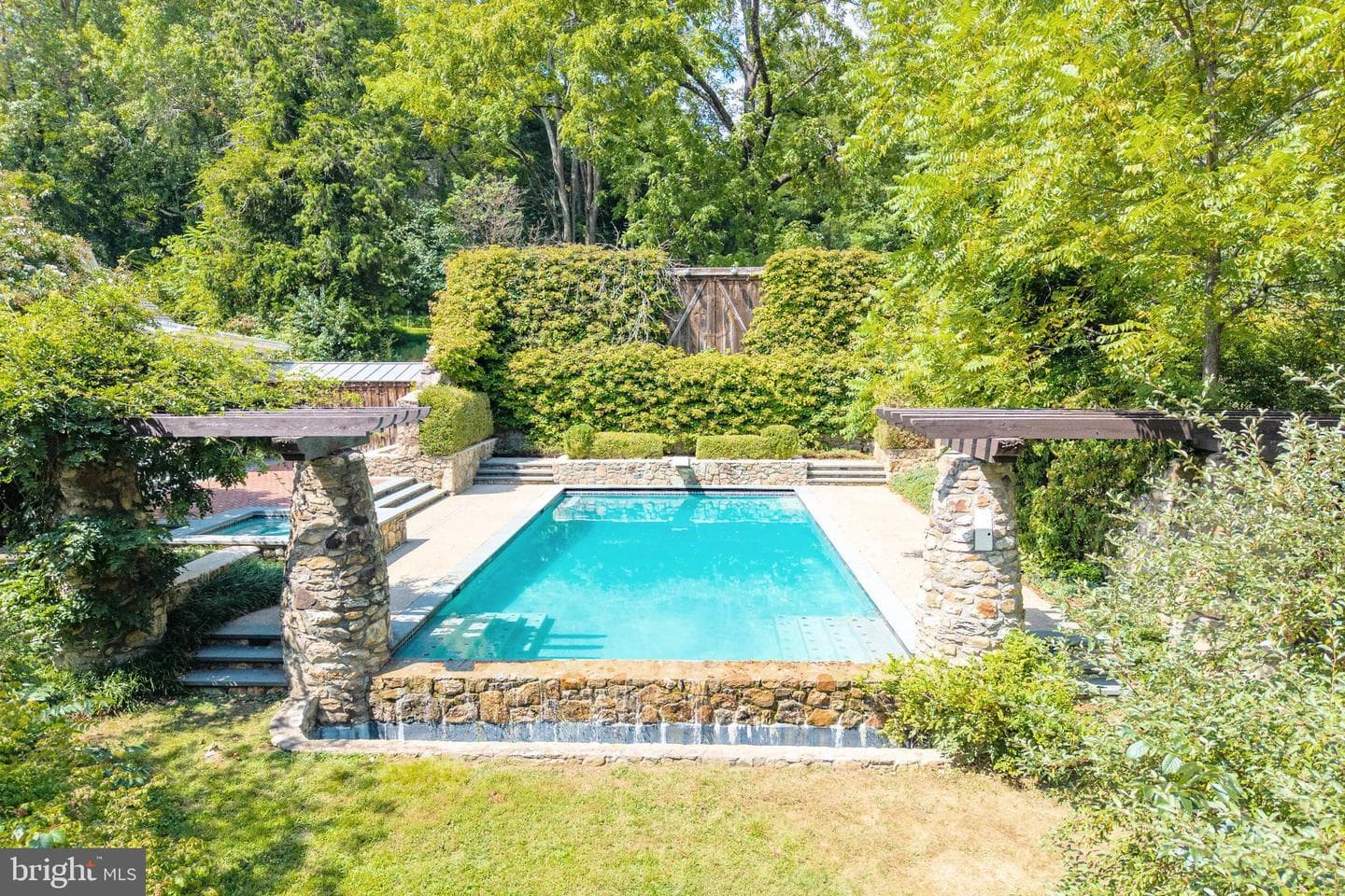 580 Reeds Road photo 71