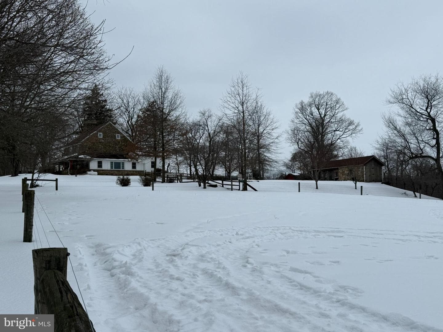280 Mapleflower Road photo 38