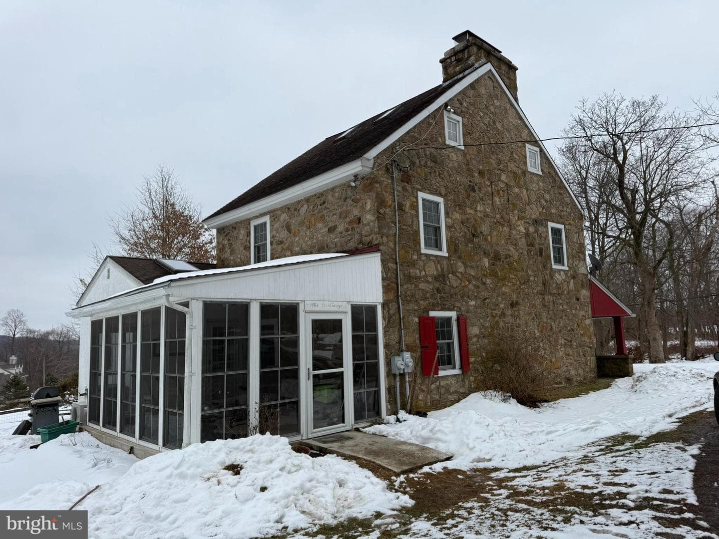 280 Mapleflower Road photo 4