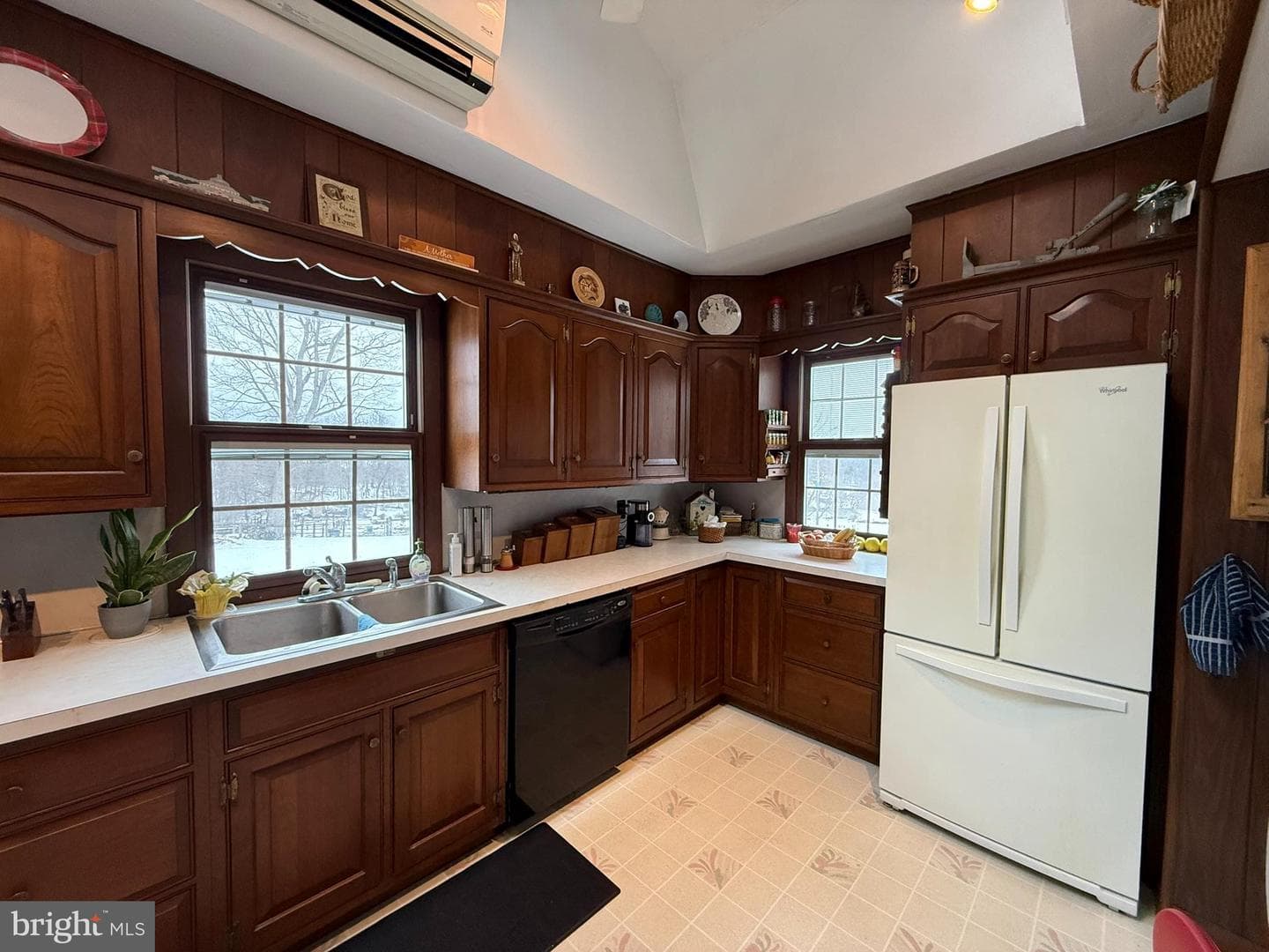 280 Mapleflower Road photo 47