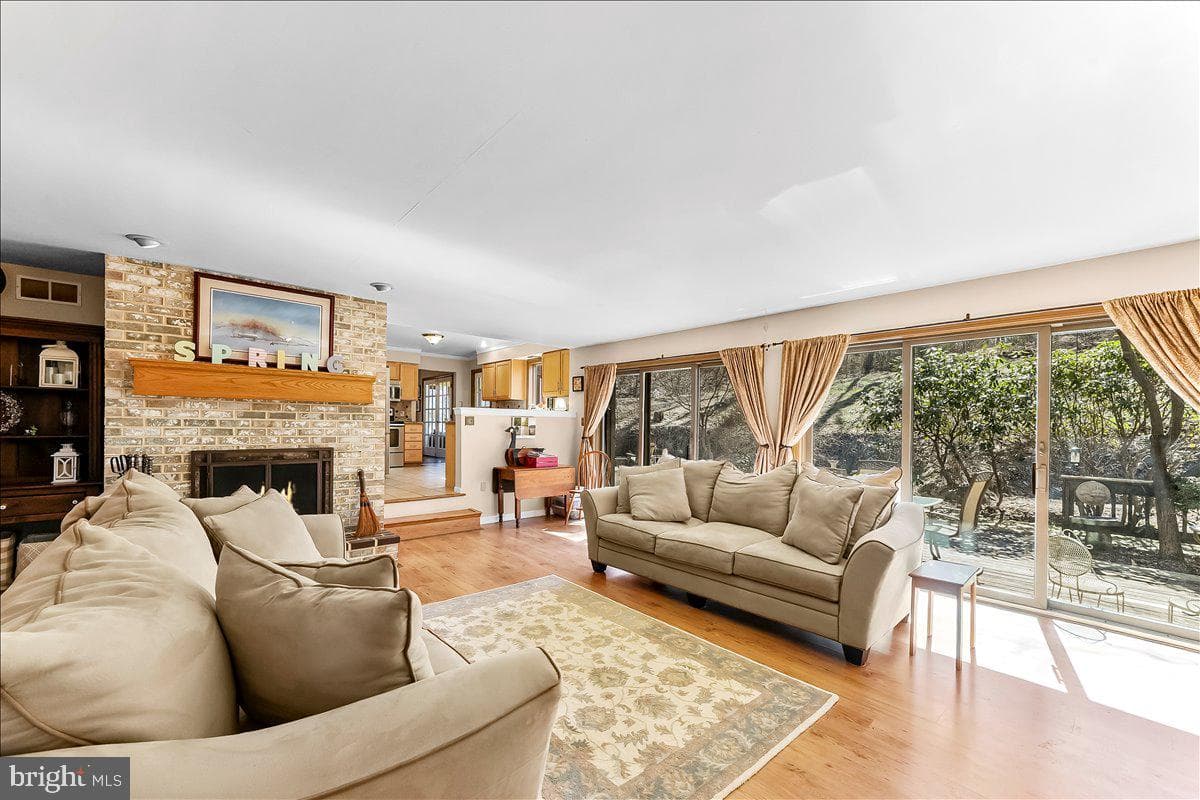 1850 Brooks Road photo 10