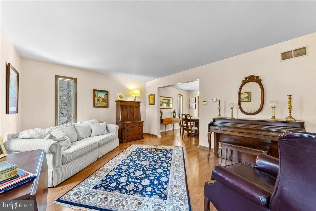 1850 Brooks Road photo 17