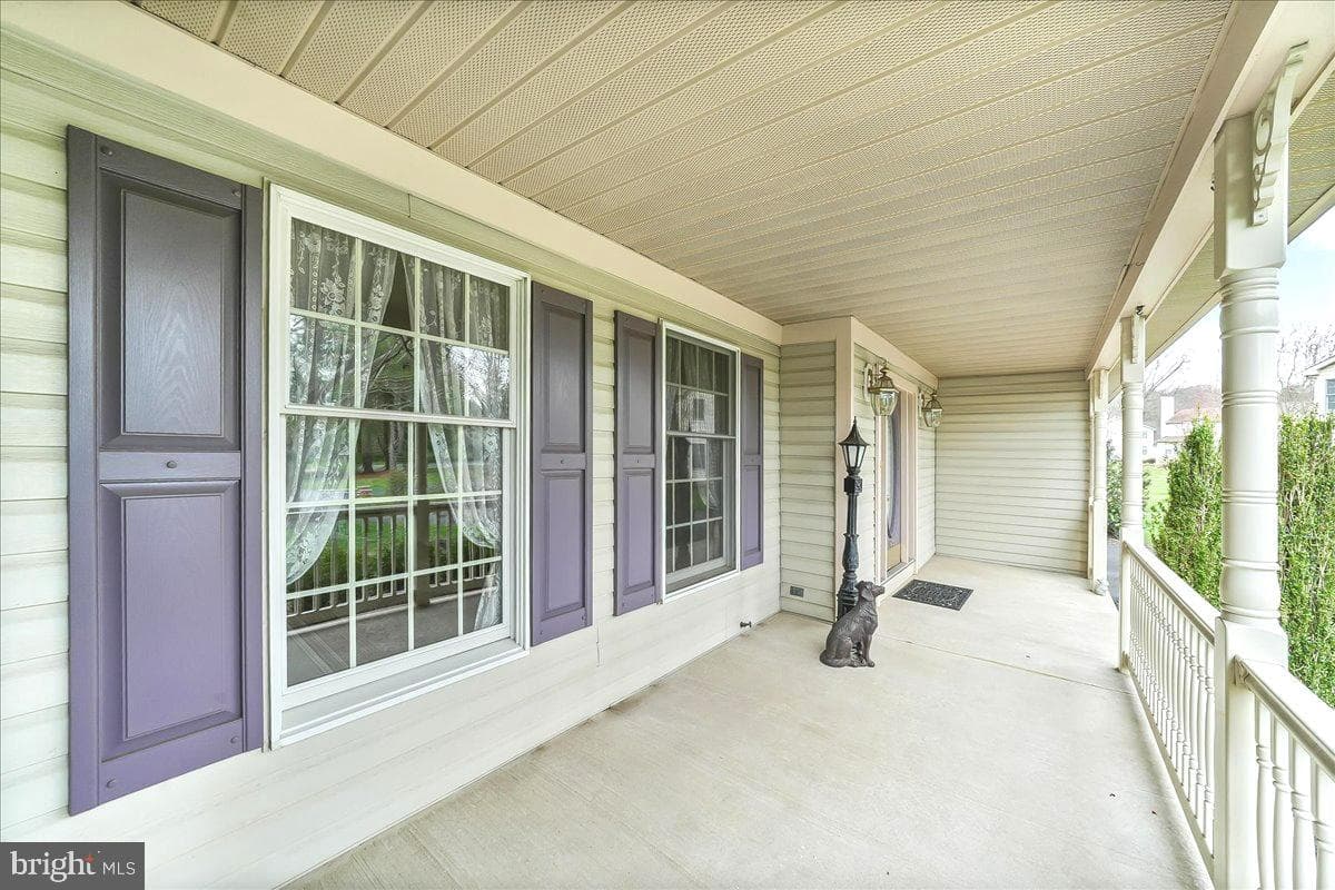 203 Balmoral Circle photo 4
