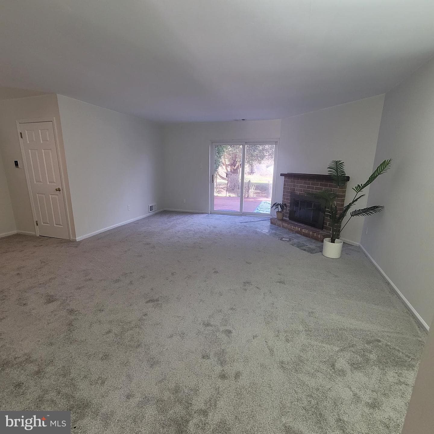 430 Carmarthen Court photo 15