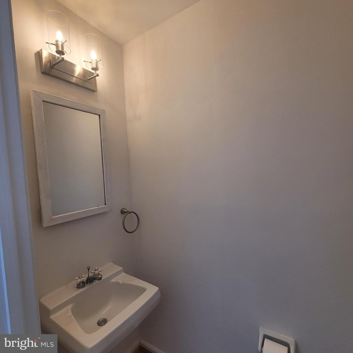 430 Carmarthen Court photo 16