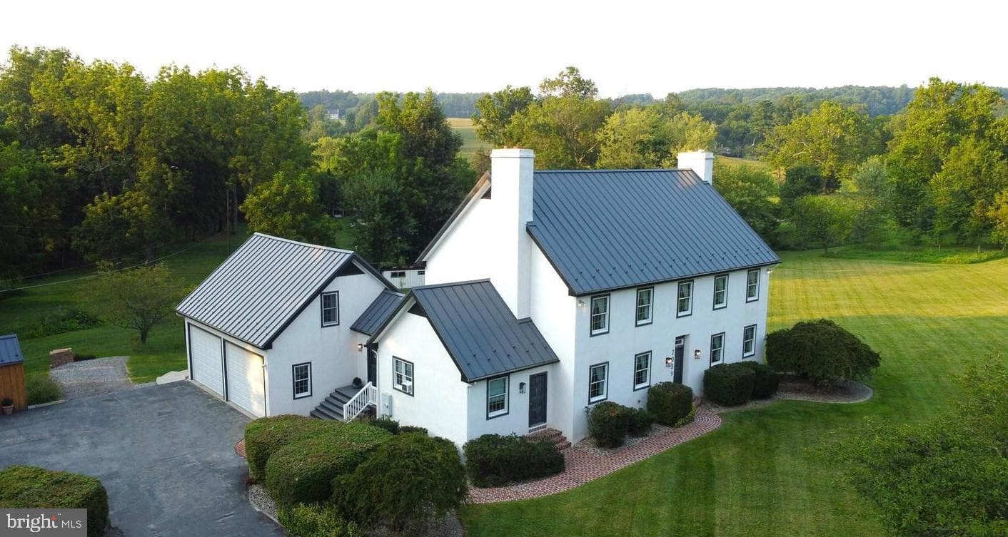 2039 School Road, Pottstown