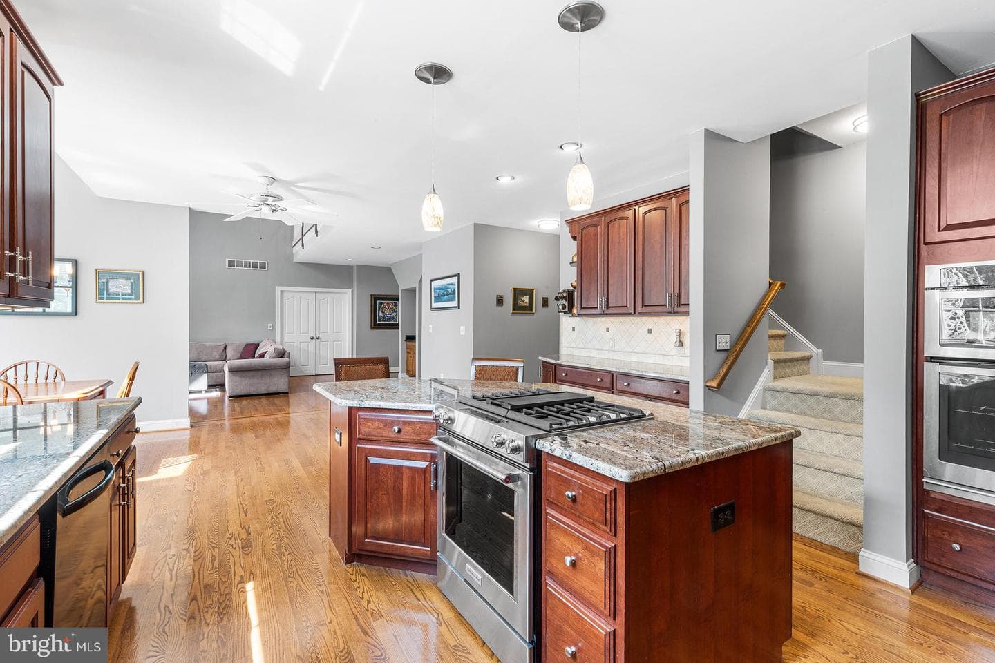 510 Day Spring Ln photo 16