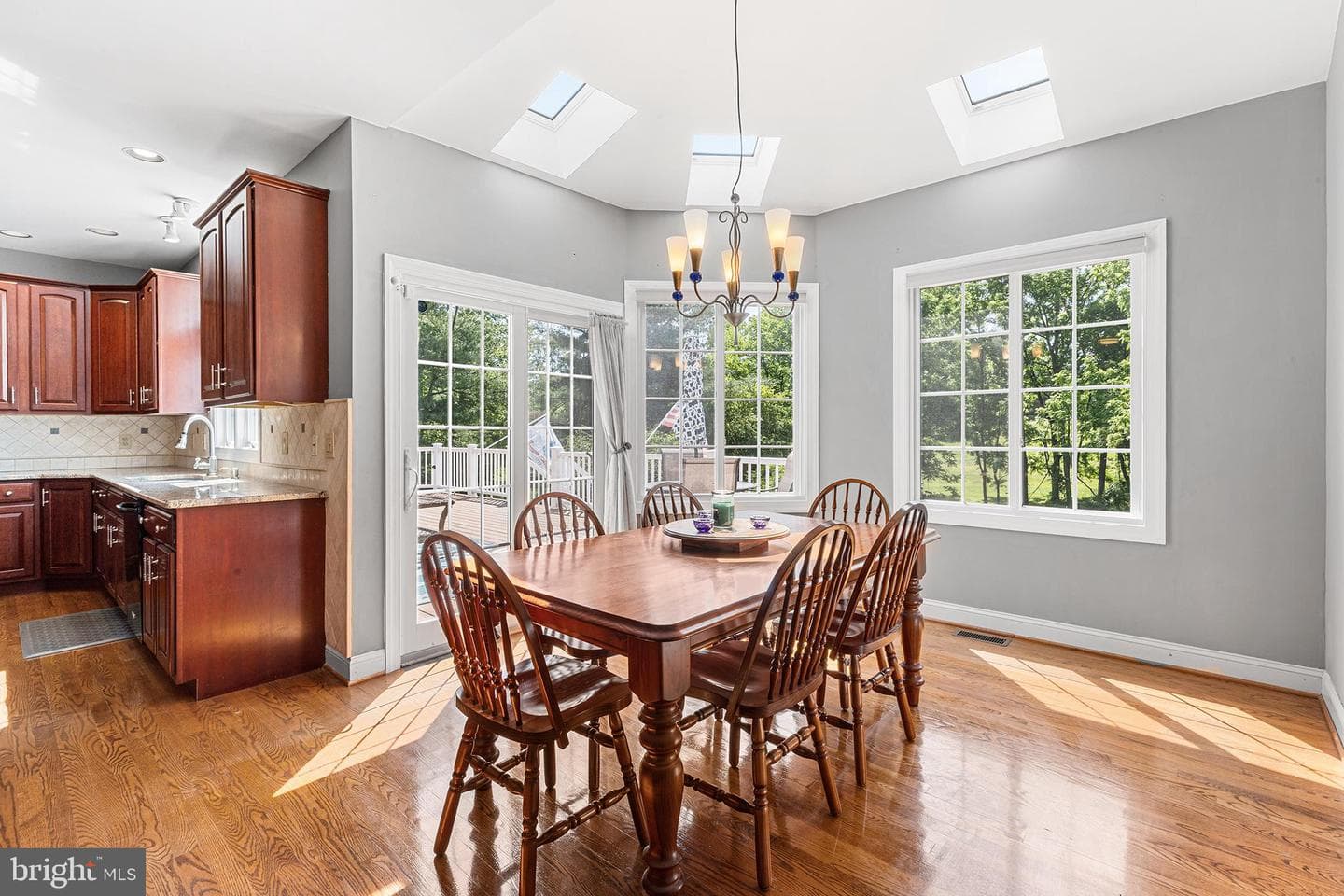 510 Day Spring Ln photo 17
