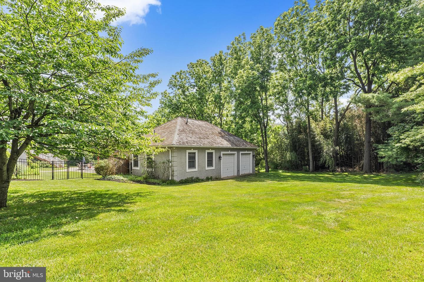 510 Day Spring Ln photo 70