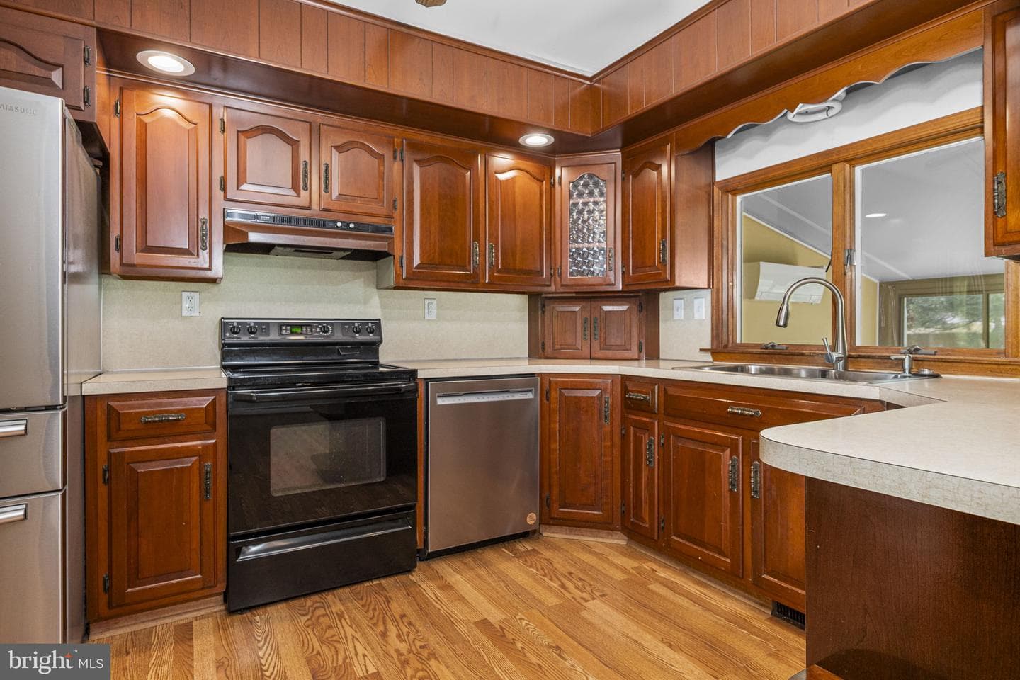 304 Crump Road photo 11
