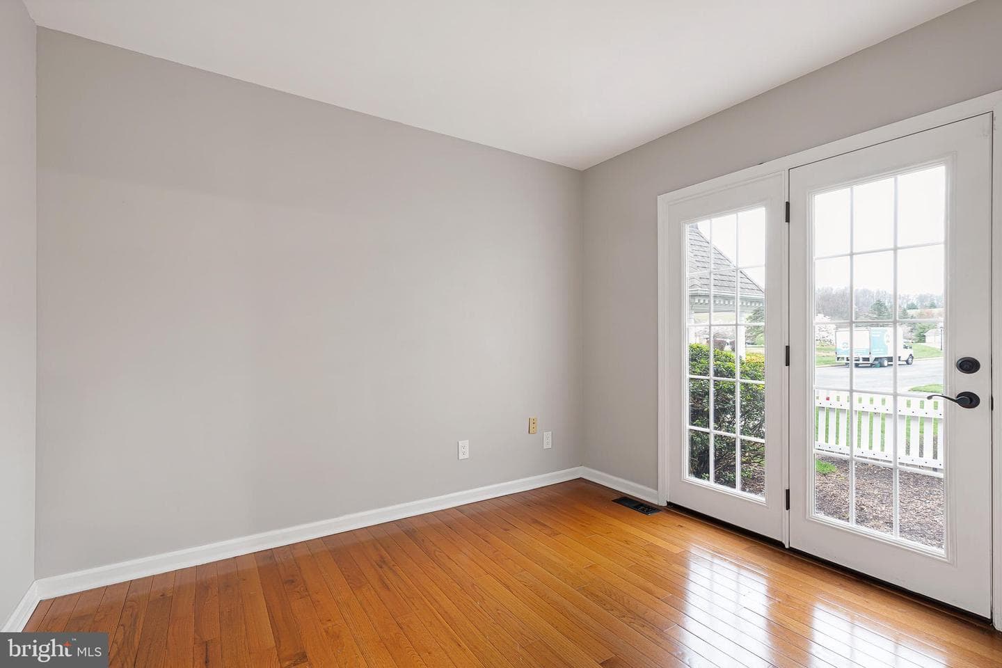 719 Jacques Circle photo 13