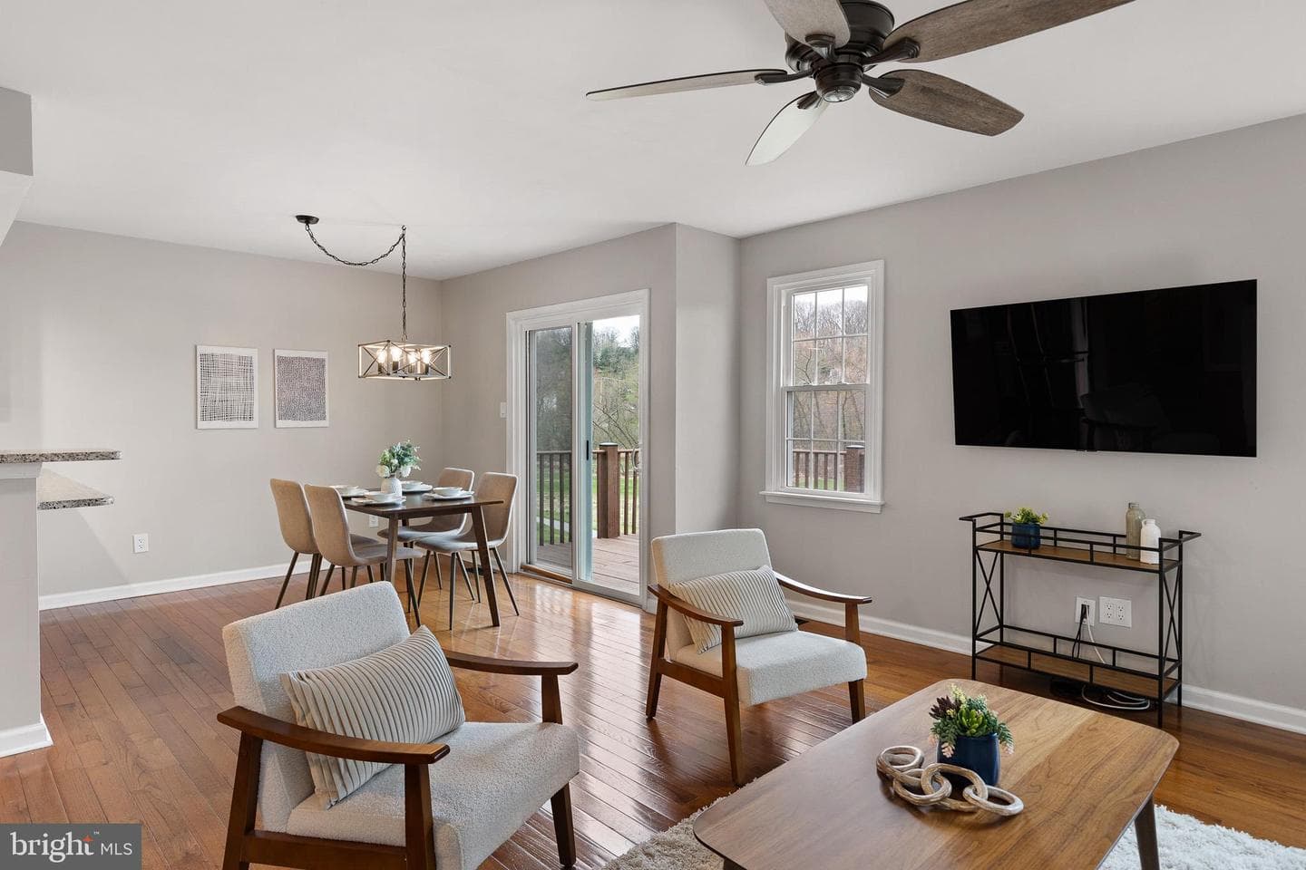 719 Jacques Circle photo 5