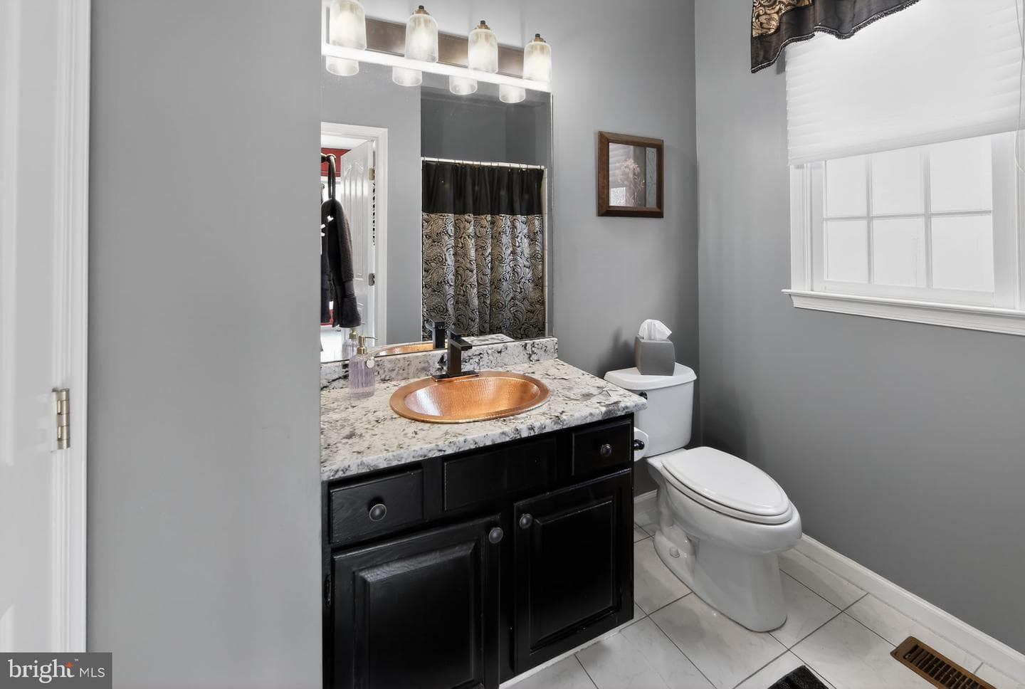 1311 Richmond Place photo 27