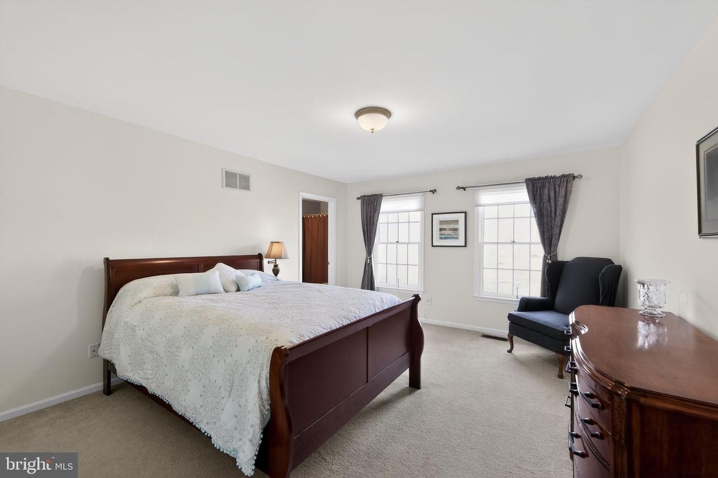 1311 Richmond Place photo 36
