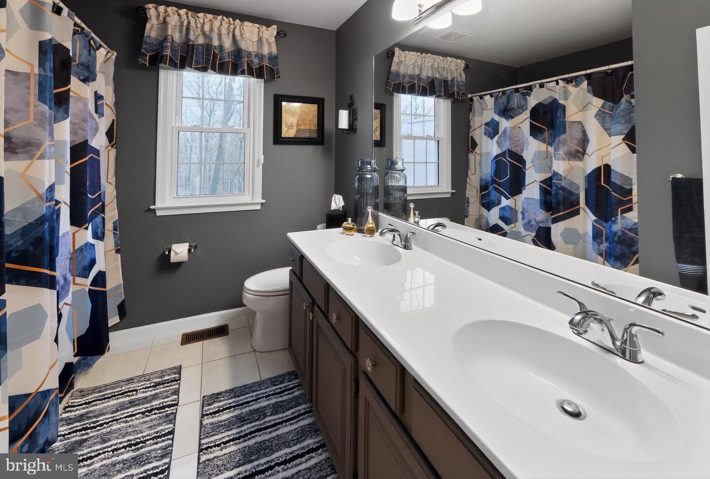 1311 Richmond Place photo 39