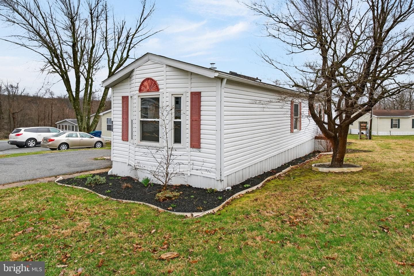 212 Michael Road photo 2