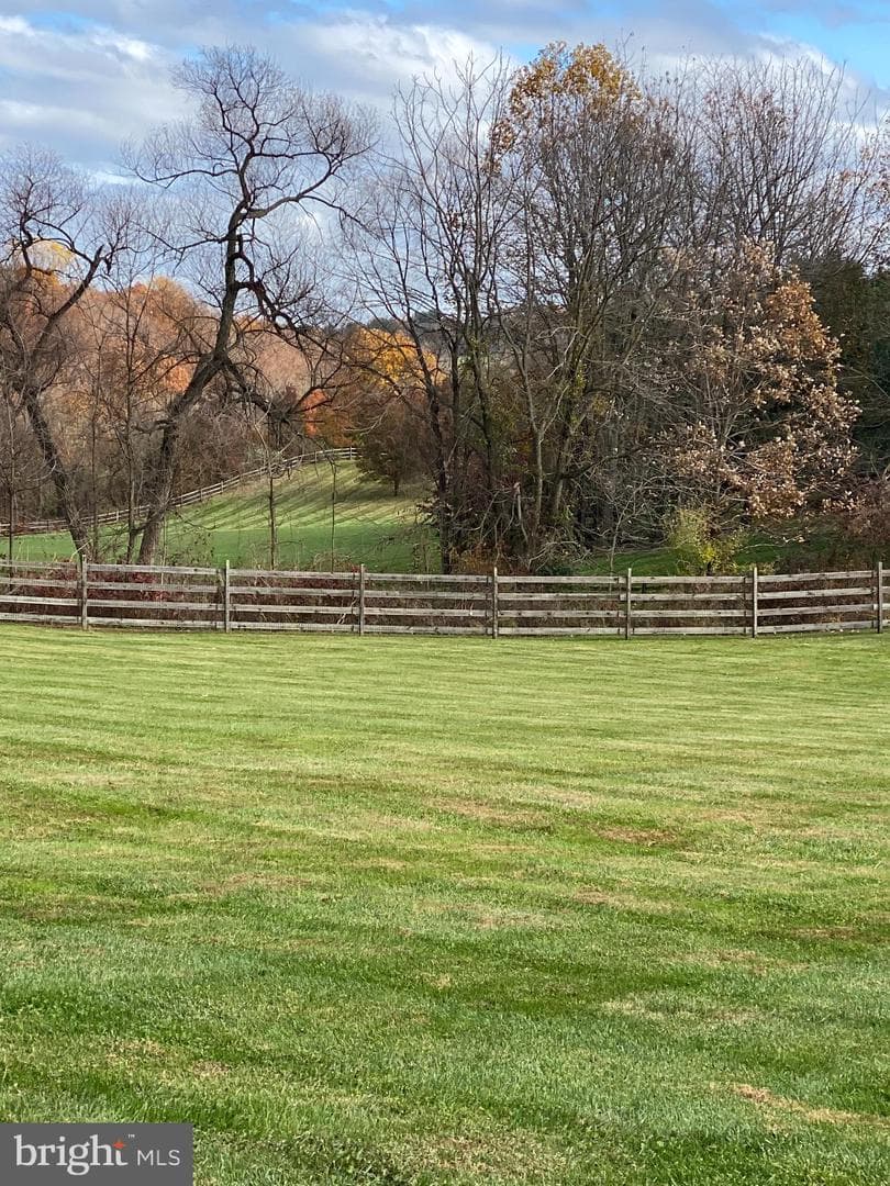 100 Pennfield Drive photo 14