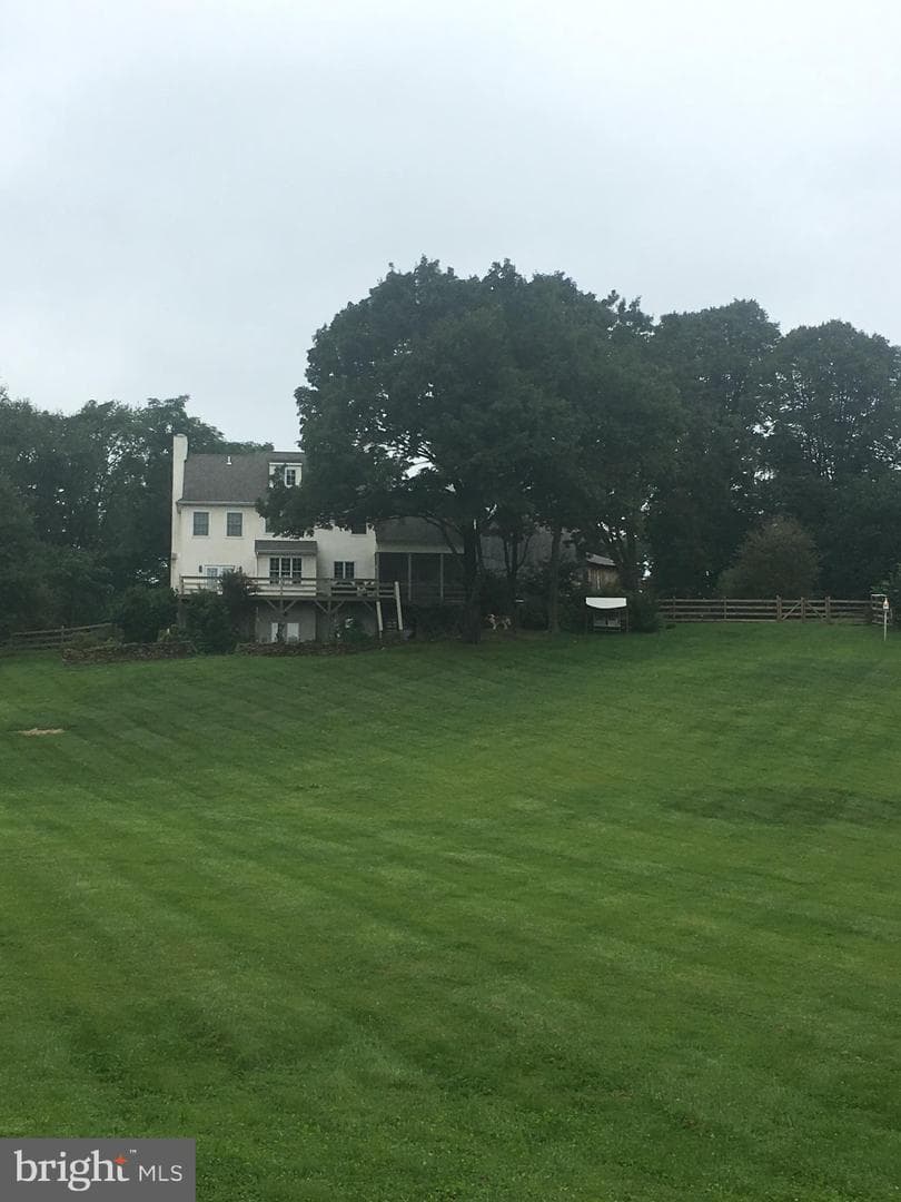 100 Pennfield Drive photo 9
