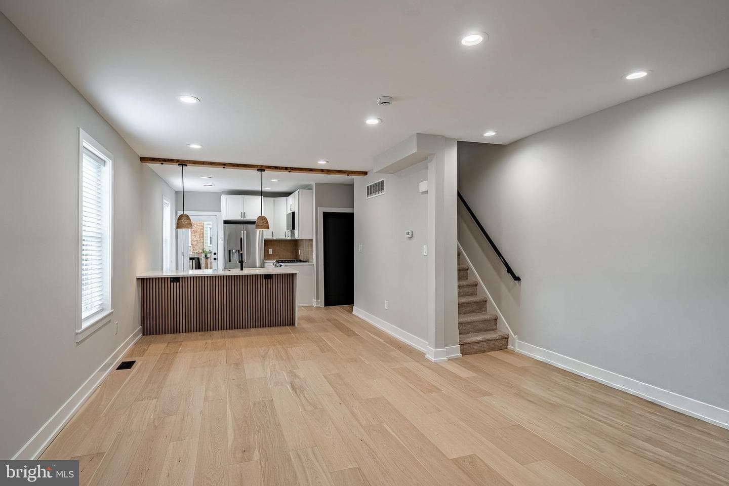 303 W Washington Street photo 10