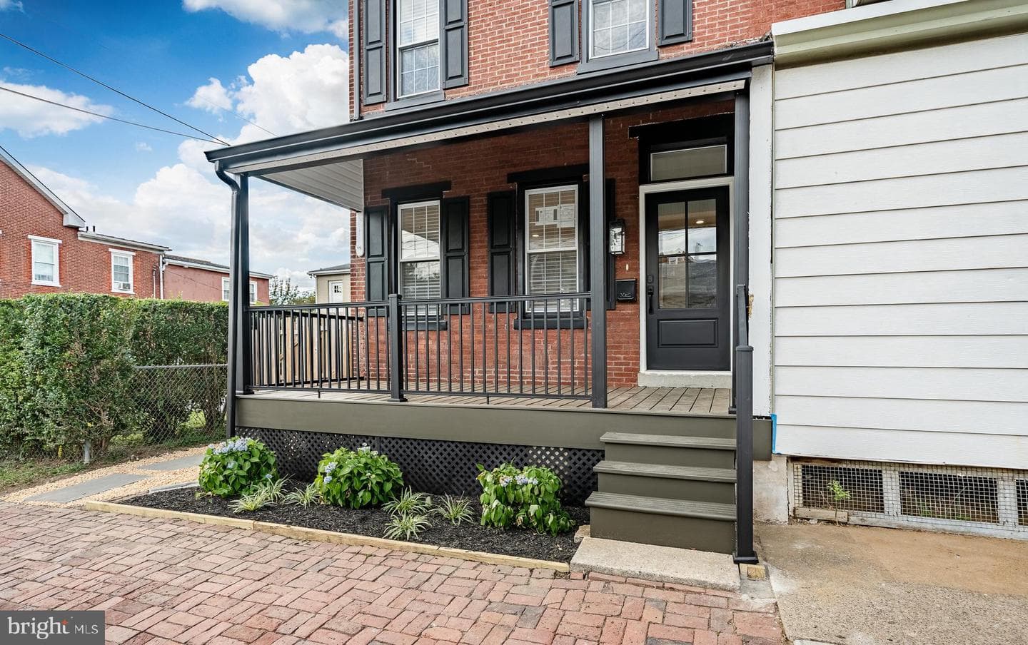 303 W Washington Street photo 2