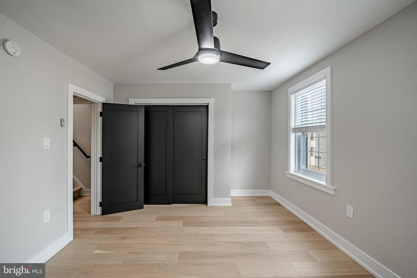303 W Washington Street photo 20