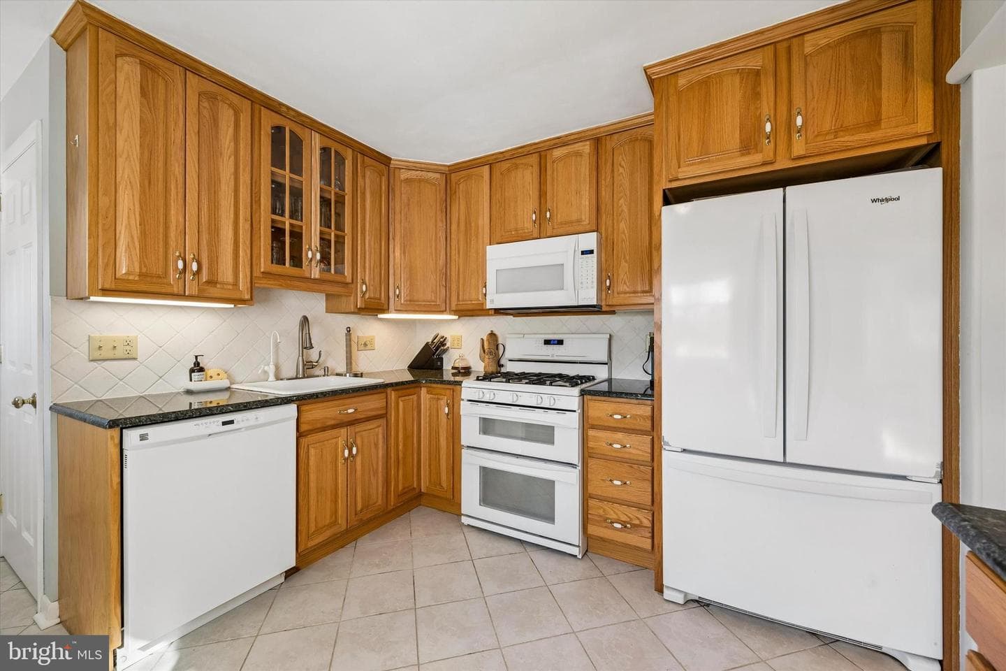 100 Evergreen Drive photo 10