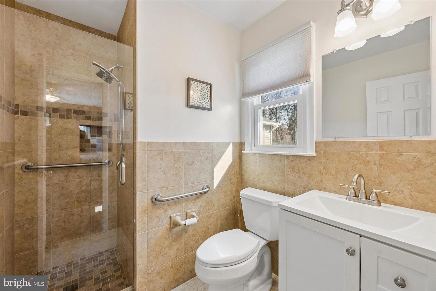 100 Evergreen Drive photo 17