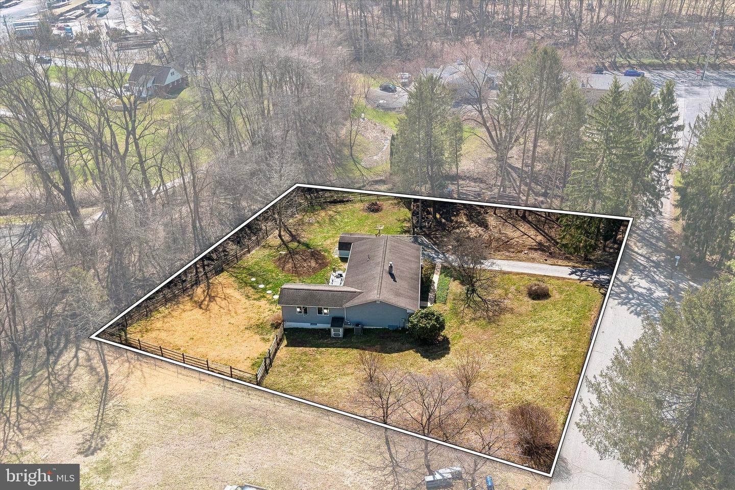 100 Evergreen Drive photo 2