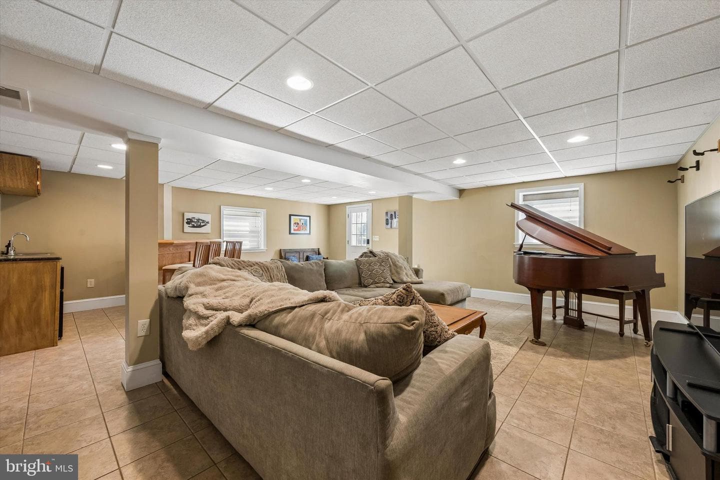 100 Evergreen Drive photo 23