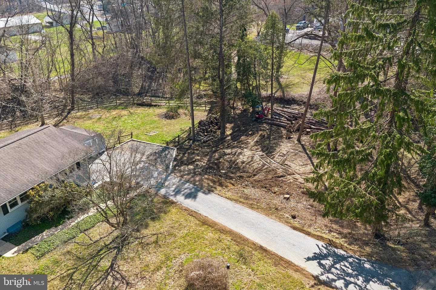 100 Evergreen Drive photo 38