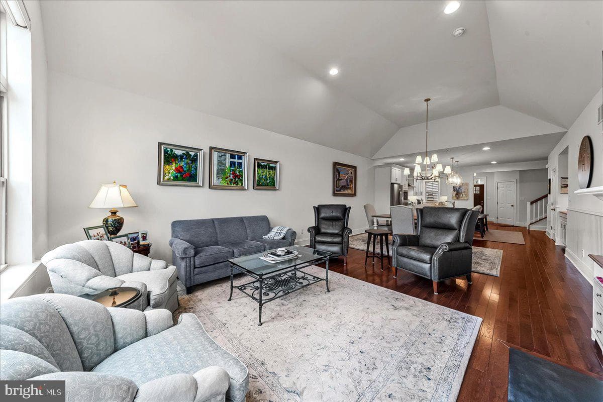 1007 James Walter Way photo 12
