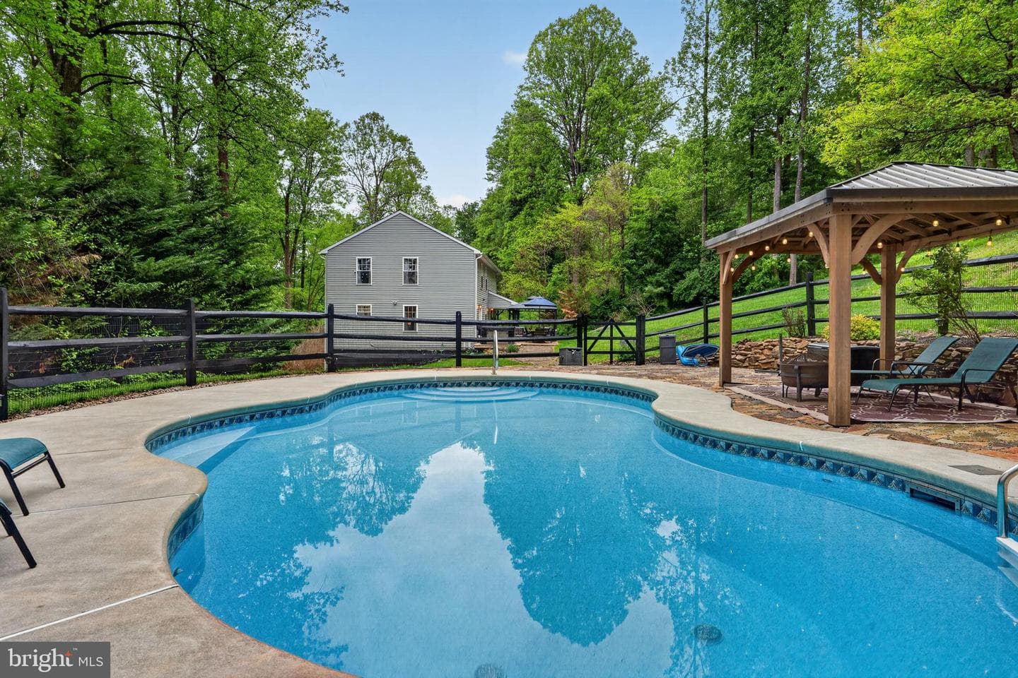 2129 Fairview Road photo 46