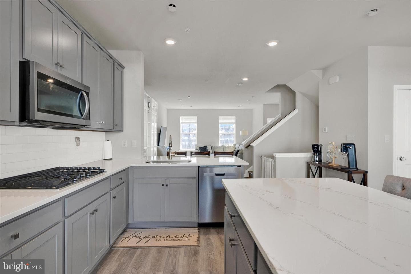 423 Smithworks Boulevard photo 3